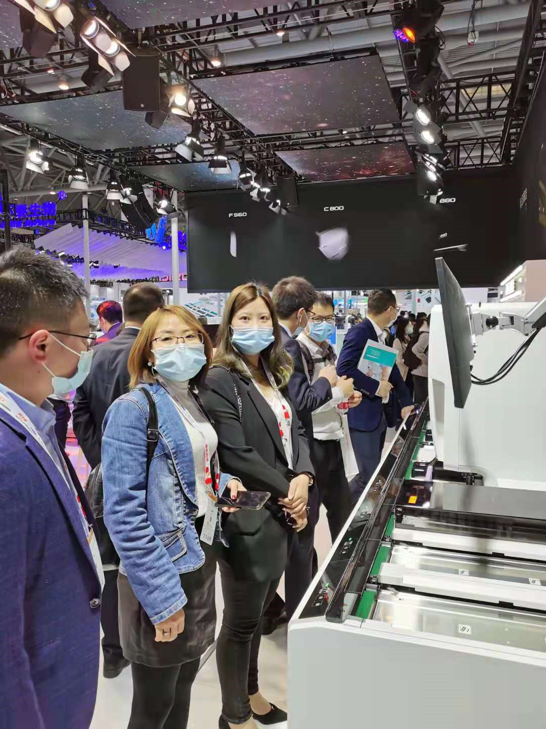 2021年唯克特电子参观重庆医疗电子展